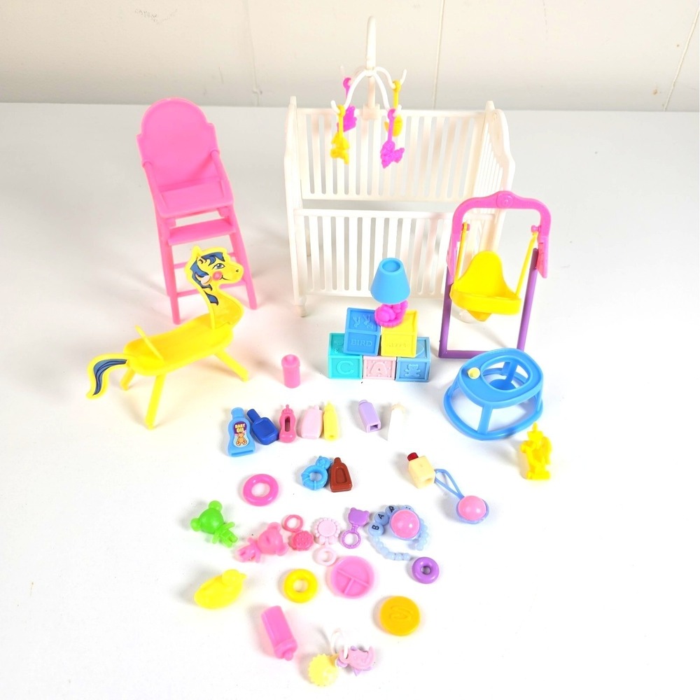 Barbie Baby Krissy Doll Nursery Accessories 1999 Mattel Rocking Horse Lamp Crib